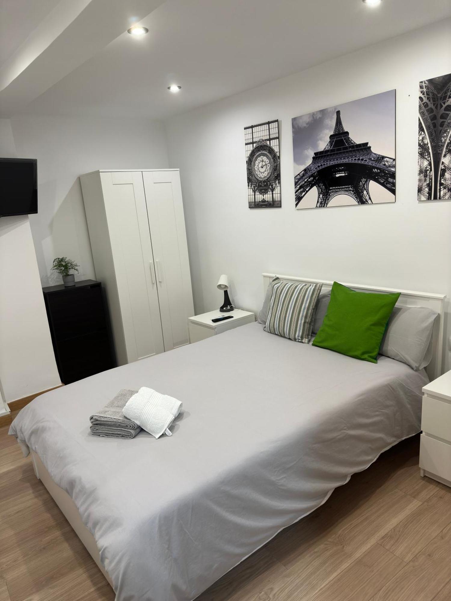 Manrique Rooms Malaga Exterior photo